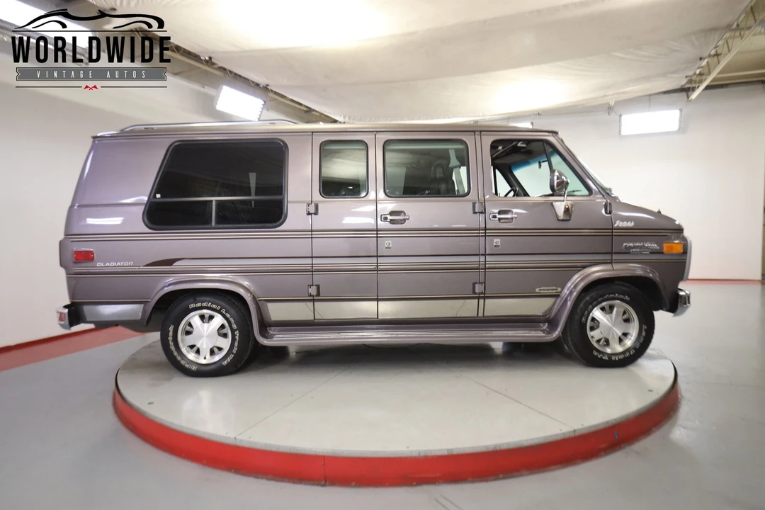 1995 Chevrolet G-Series Van - Image 4 of 12