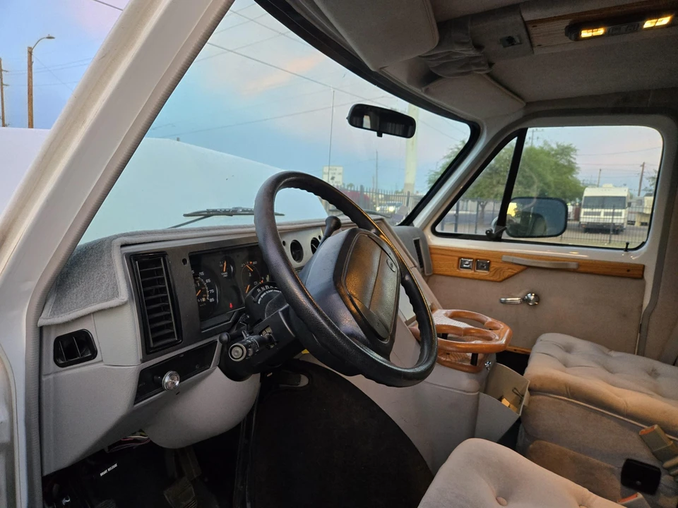 1995 Chevrolet G-Series Van - Image 26 of 31