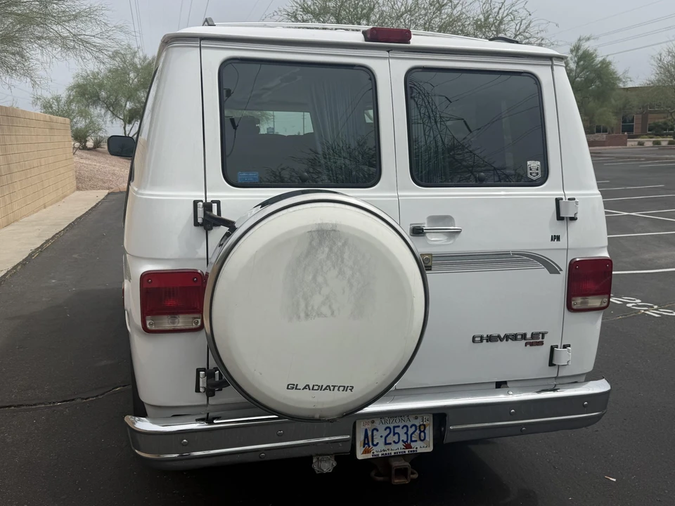 1995 Chevrolet G-Series Van - Image 13 of 31