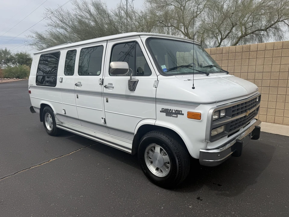 1995 Chevrolet G-Series Van - Image 7 of 31