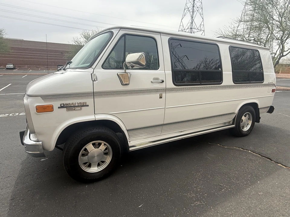 1995 Chevrolet G-Series Van - Image 3 of 31