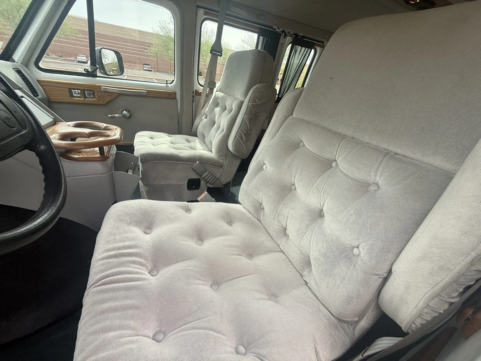 1995 Chevrolet G-Series Van - Image 23 of 31