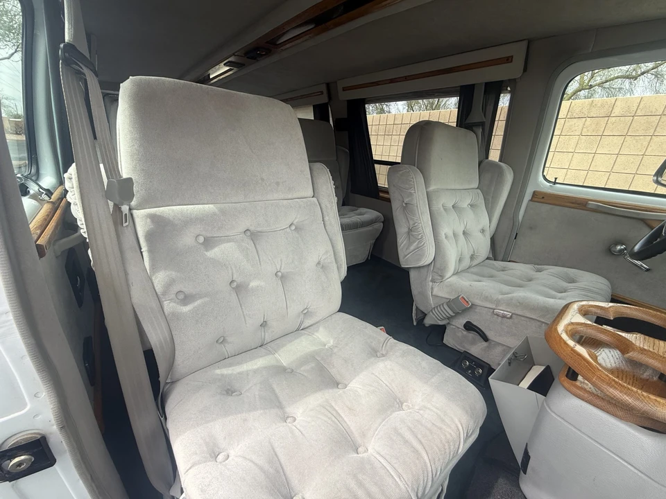 1995 Chevrolet G-Series Van - Image 25 of 31