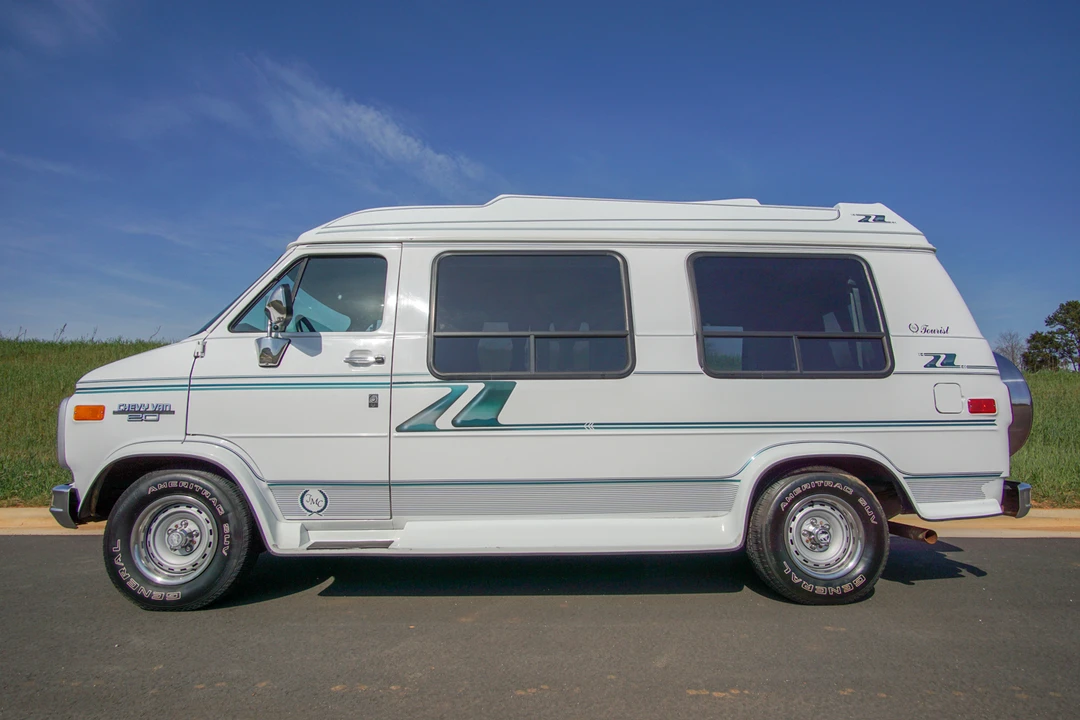 1995 Chevrolet G-Series Van - Image 15 of 31