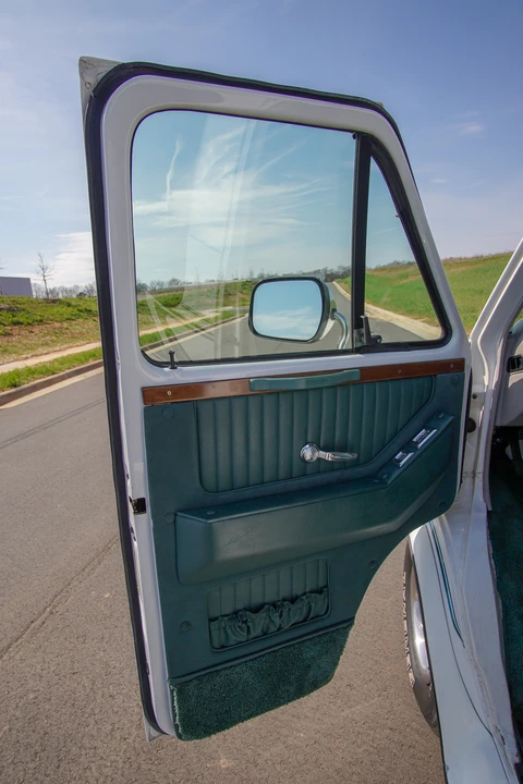 1995 Chevrolet G-Series Van - Image 18 of 31