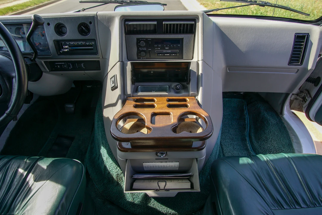 1995 Chevrolet G-Series Van - Image 24 of 31