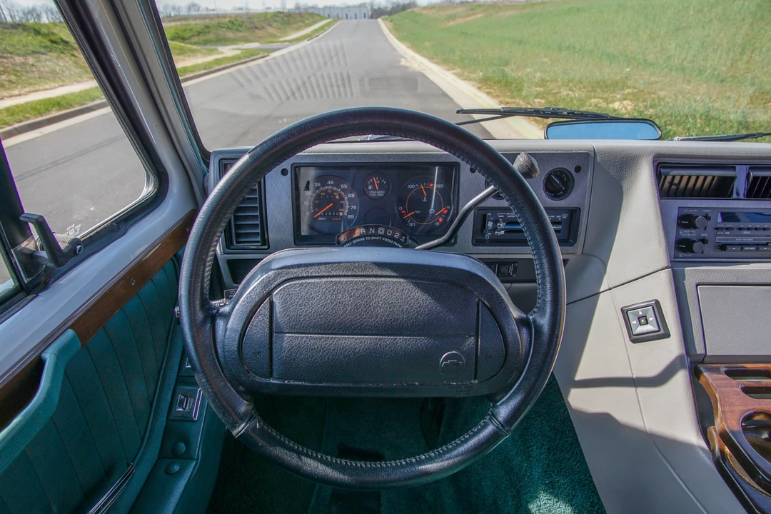 1995 Chevrolet G-Series Van - Image 20 of 31