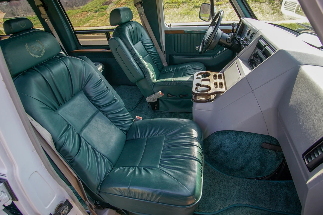 1995 Chevrolet G-Series Van - Image 28 of 31