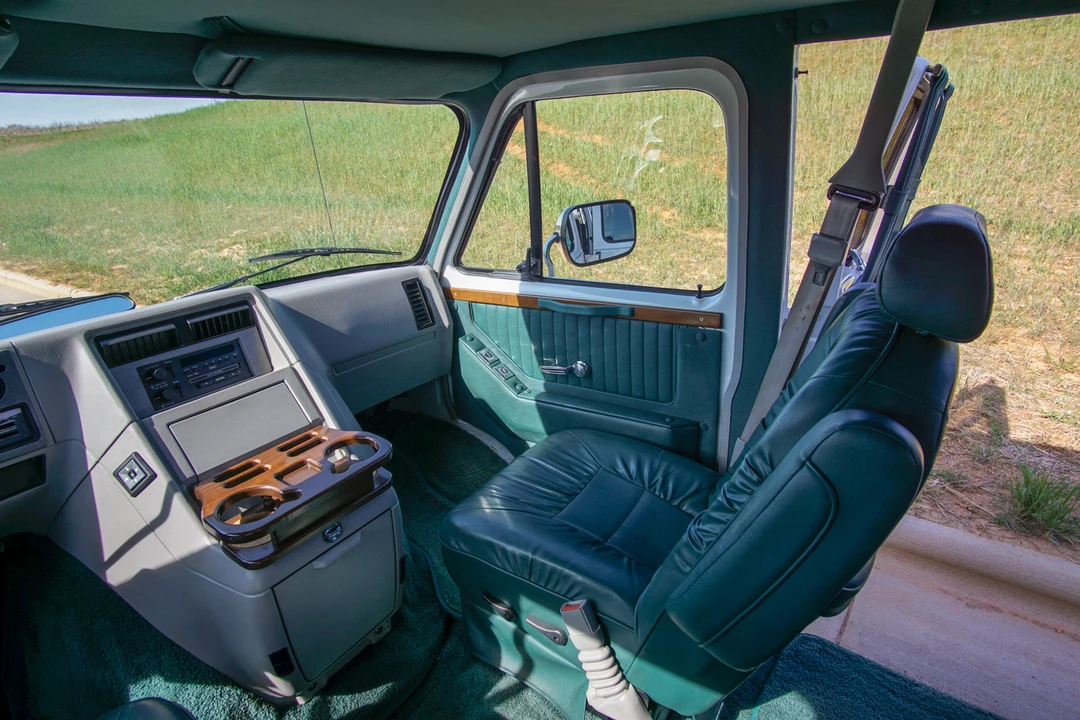 1995 Chevrolet G-Series Van - Image 30 of 31