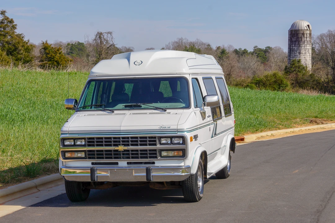 1995 Chevrolet G-Series Van - Image 5 of 31