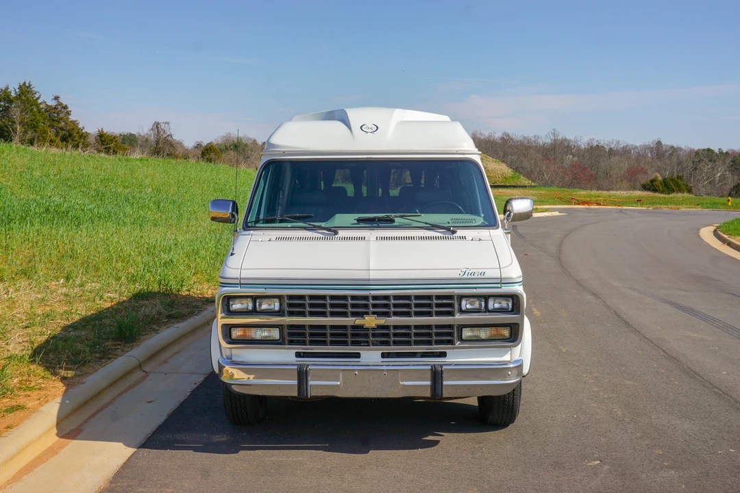 1995 Chevrolet G-Series Van - Image 6 of 31