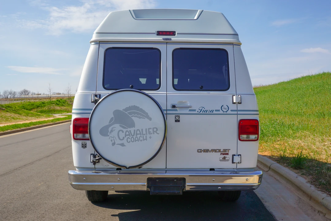 1995 Chevrolet G-Series Van - Image 11 of 31