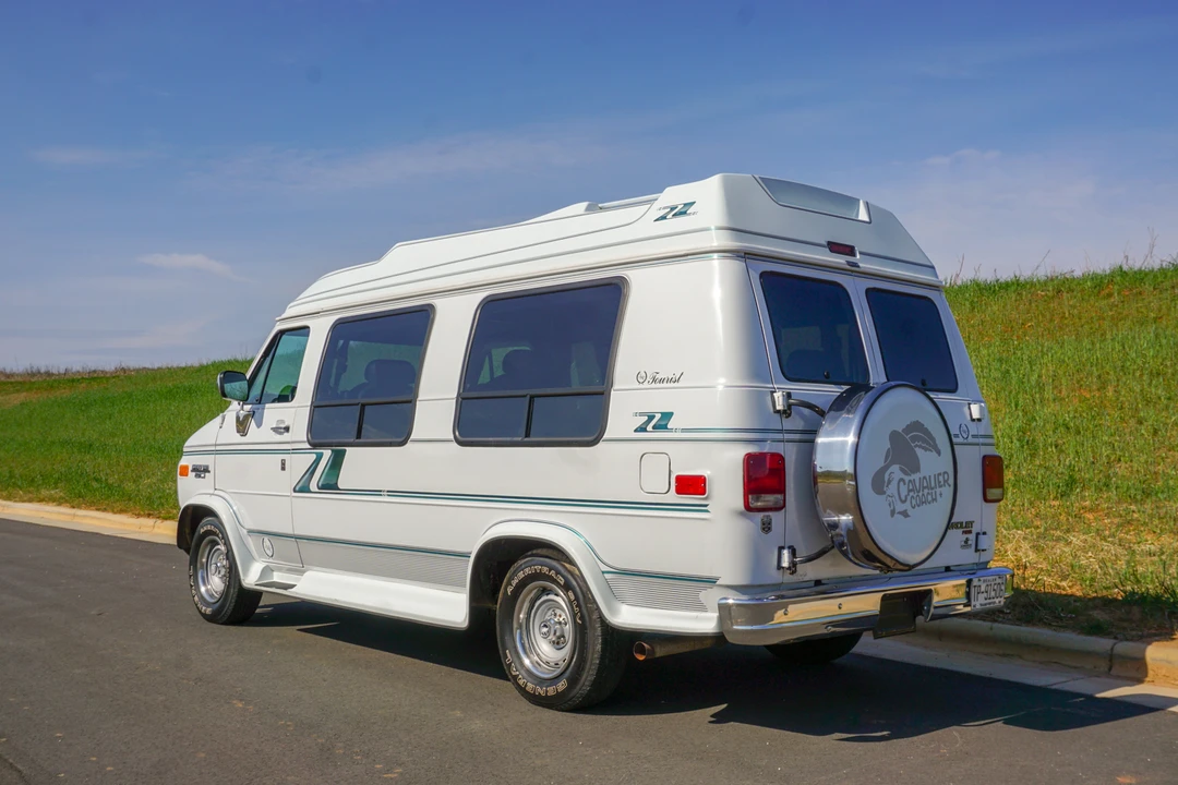 1995 Chevrolet G-Series Van - Image 13 of 31