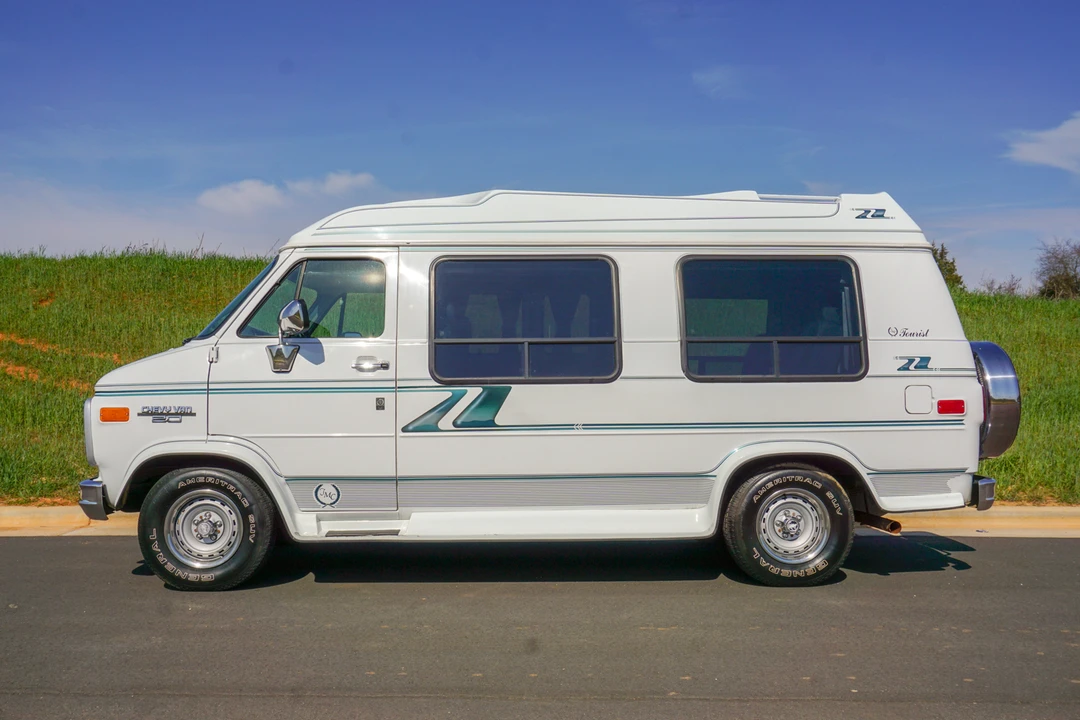 1995 Chevrolet G-Series Van - Image 14 of 31