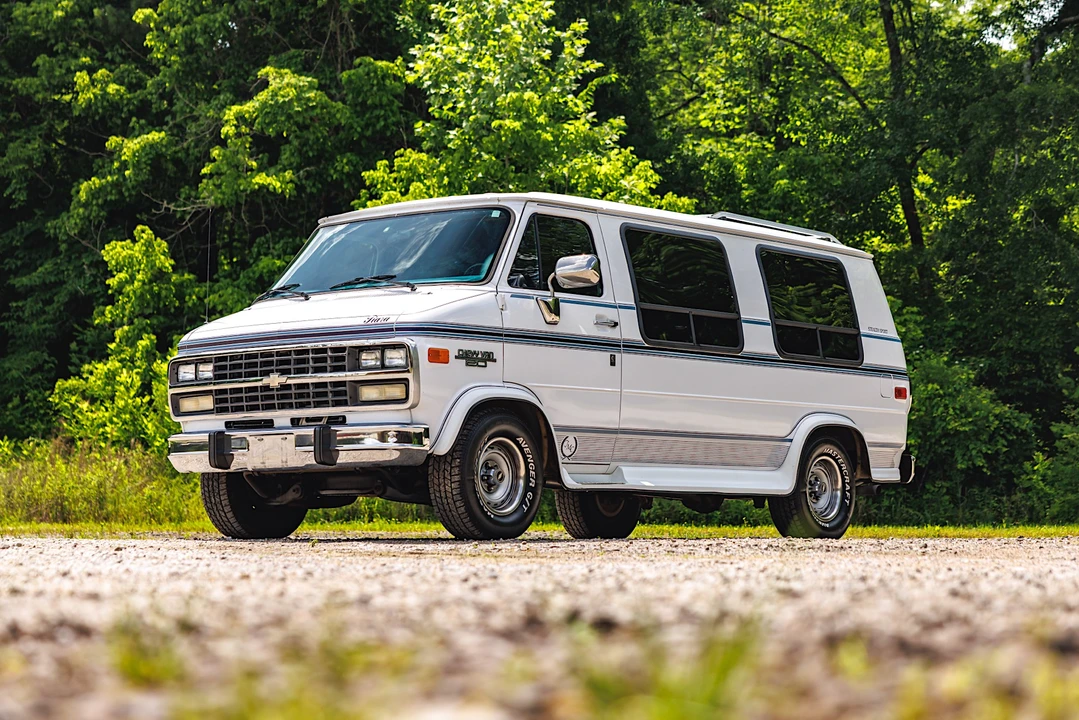 1995 Chevrolet G-Series Van - Image 3 of 31