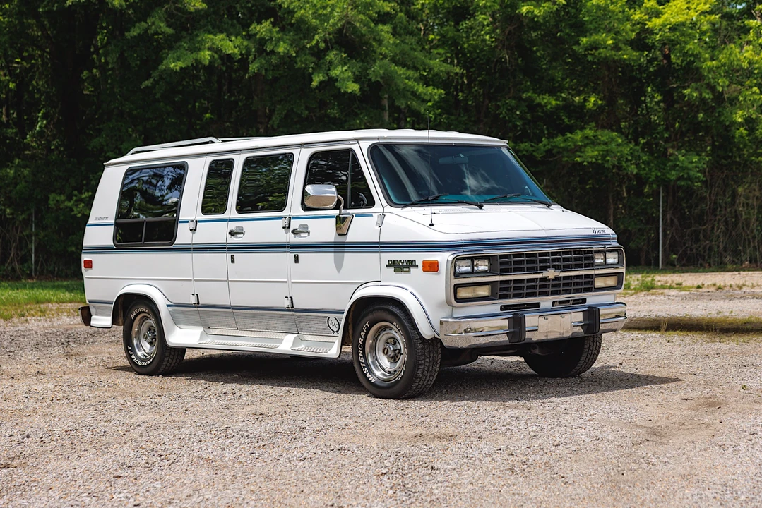 1995 Chevrolet G-Series Van - Image 6 of 31