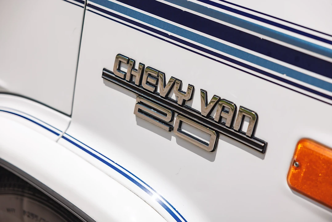 1995 Chevrolet G-Series Van - Image 26 of 31