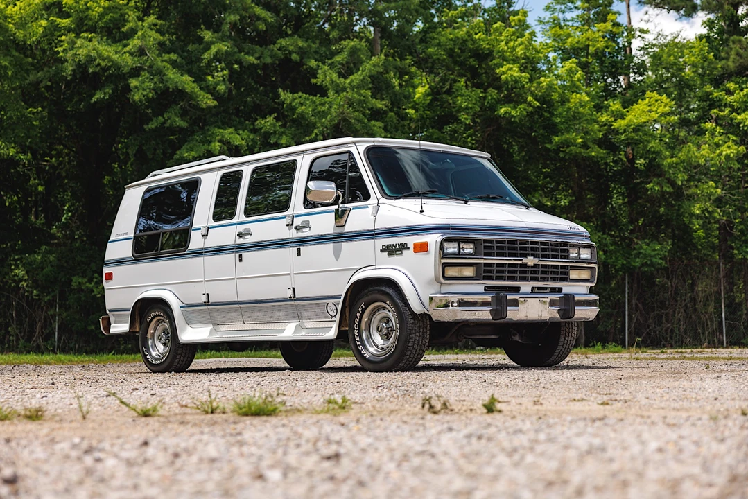 1995 Chevrolet G-Series Van - Image 7 of 31