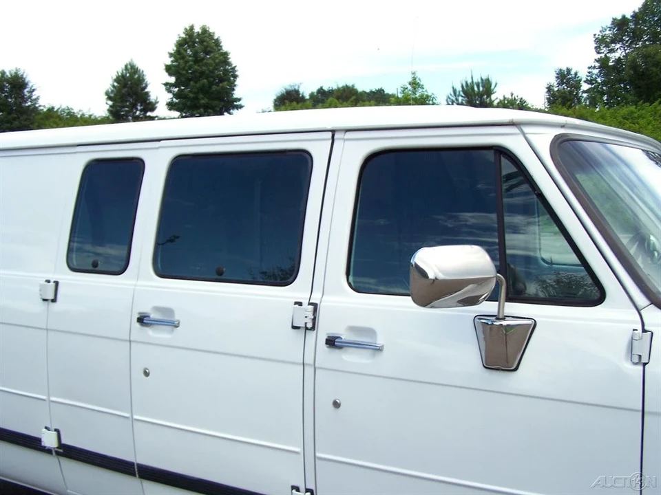 1995 Chevrolet G-Series Van - Image 19 of 21