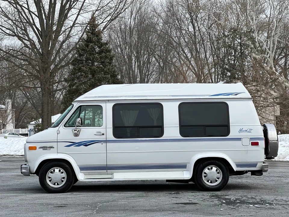 1995 Chevrolet G-Series Van - Image 3 of 21