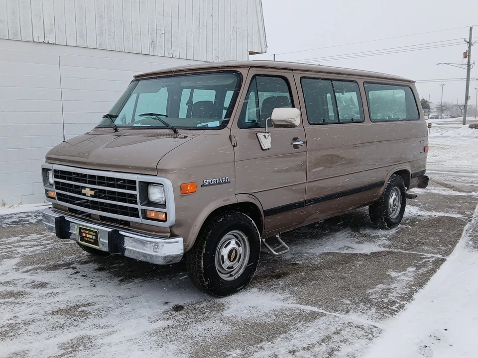 1995 Chevrolet G-Series Van - Image 19 of 21