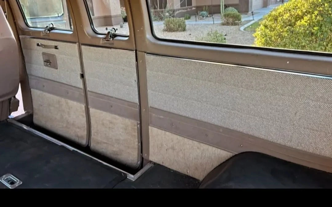 1995 Chevrolet G-Series Van - Image 2 of 21