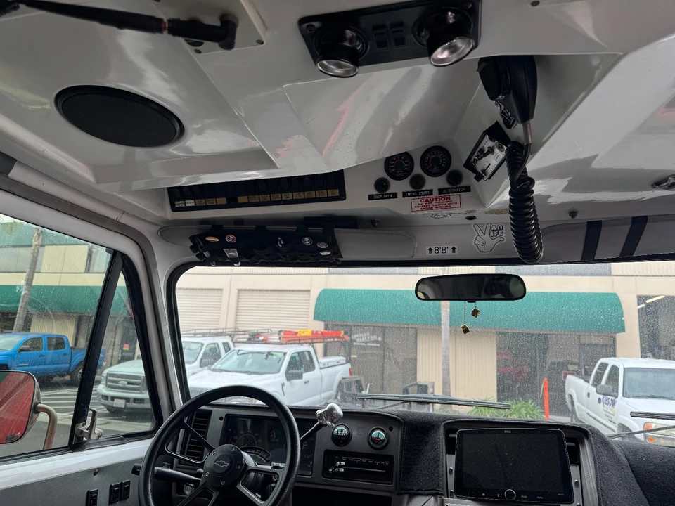 1995 Chevrolet G-Series Van - Image 12 of 17