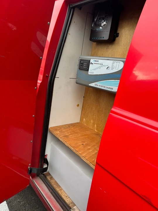 1995 Chevrolet G-Series Van - Image 6 of 17