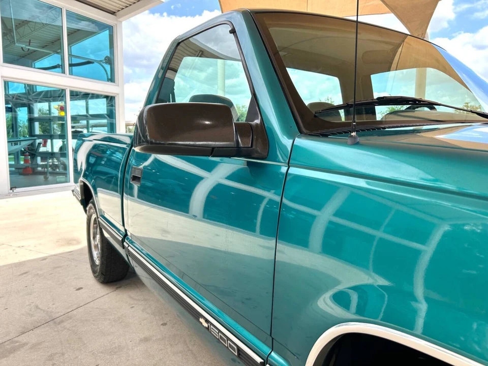 1995 Chevrolet C/K 4th Gen - Image 17 of 21
