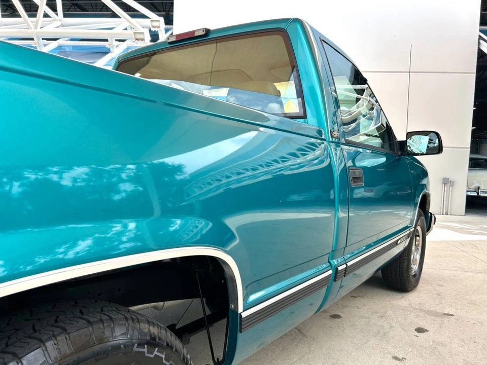 1995 Chevrolet C/K 4th Gen - Image 16 of 21