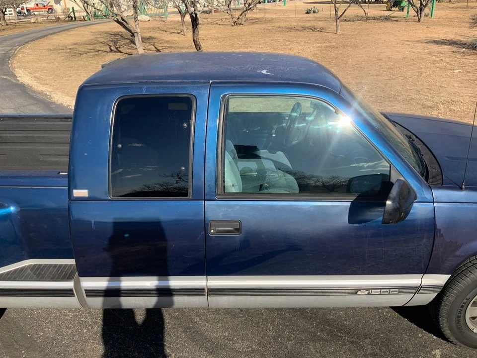 1995 Chevrolet C/K 4th Gen - Image 5 of 10