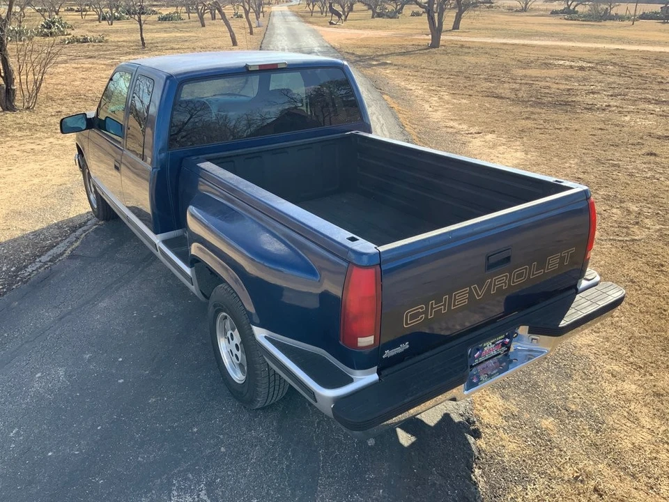 1995 Chevrolet C/K 4th Gen - Image 4 of 10