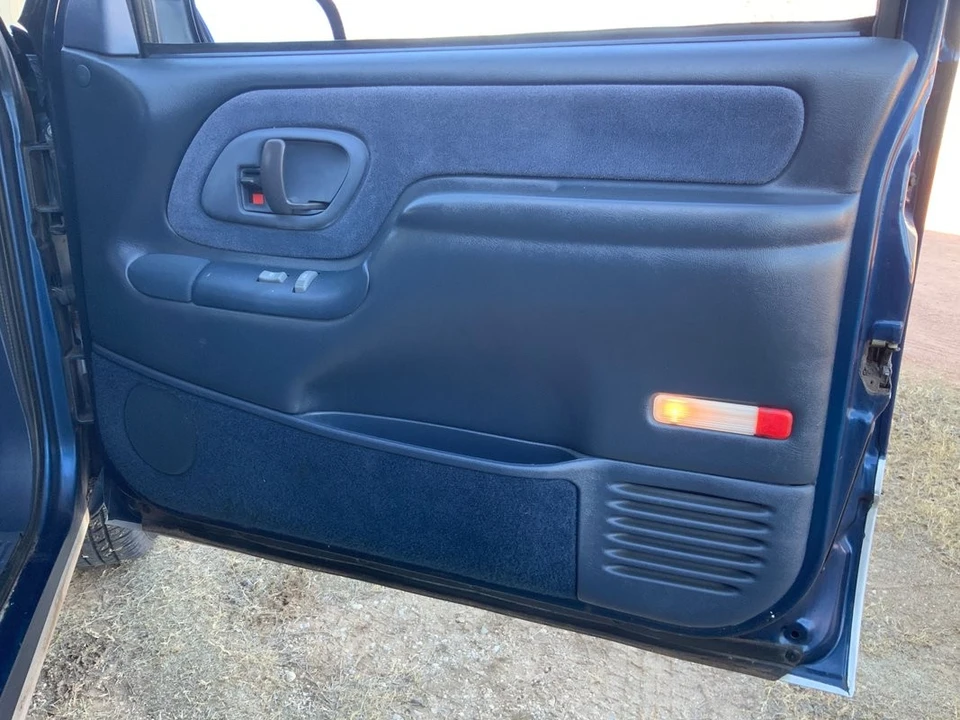 1995 Chevrolet C/K 4th Gen - Image 25 of 31