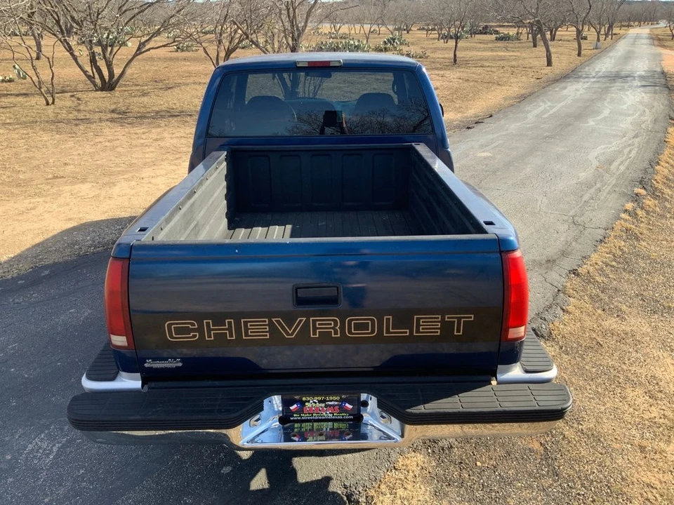1995 Chevrolet C/K 4th Gen - Image 5 of 31