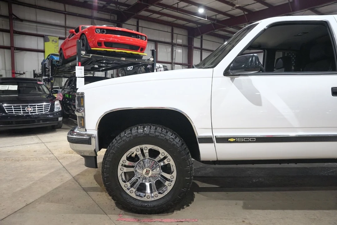 1995 Chevrolet C/K 4th Gen - Image 3 of 31