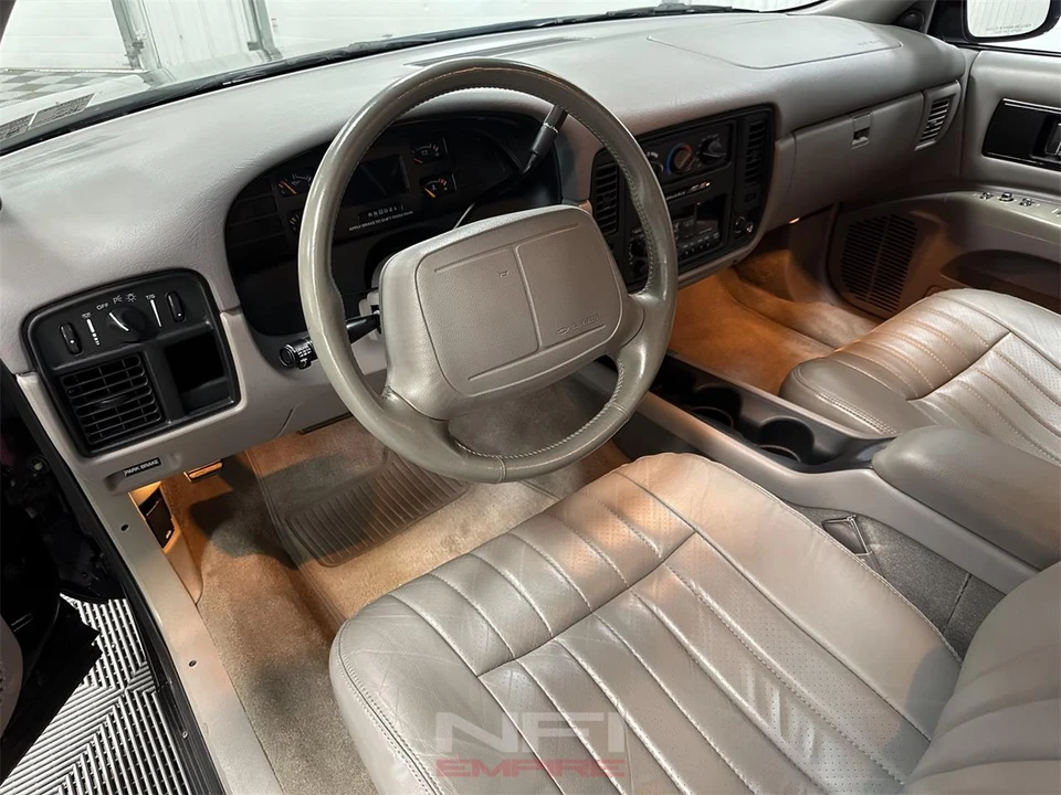 1995 Chevrolet Impala 7th Gen - Image 23 of 31