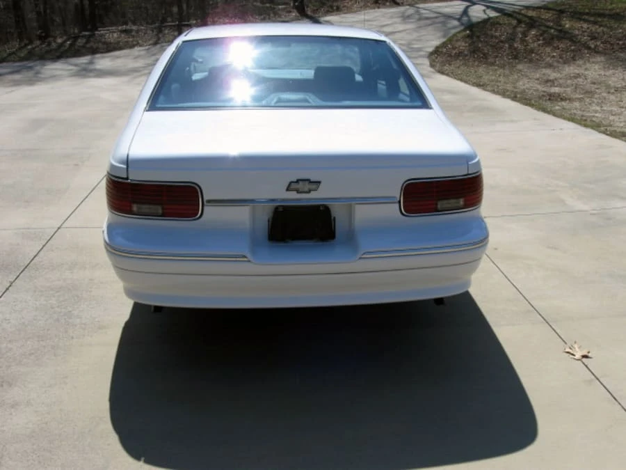 1995 Chevrolet Impala 7th Gen - Image 3 of 8