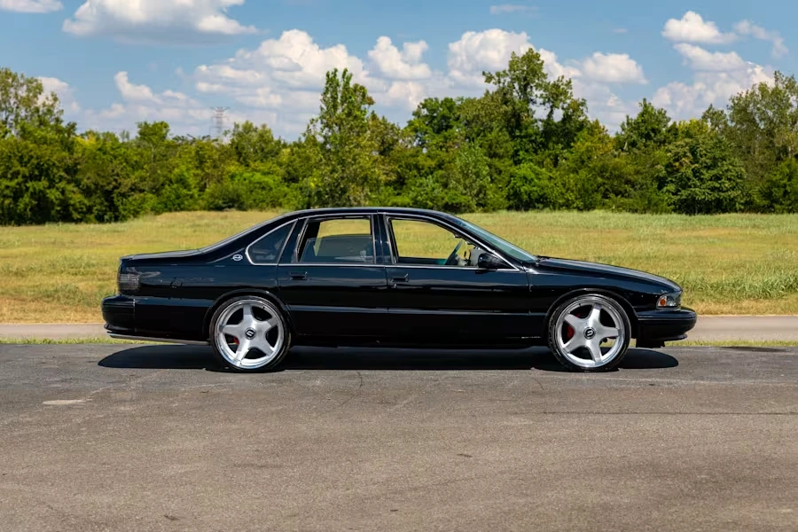 1995 Chevrolet Impala 7th Gen - Image 2 of 28