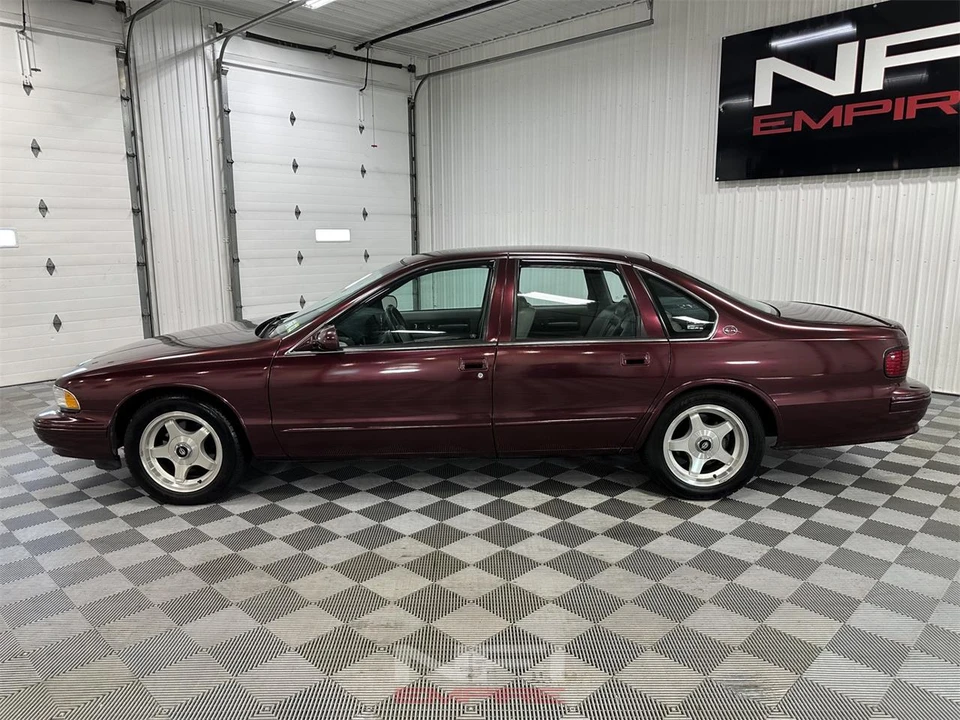 1995 Chevrolet Impala 7th Gen - Image 2 of 31