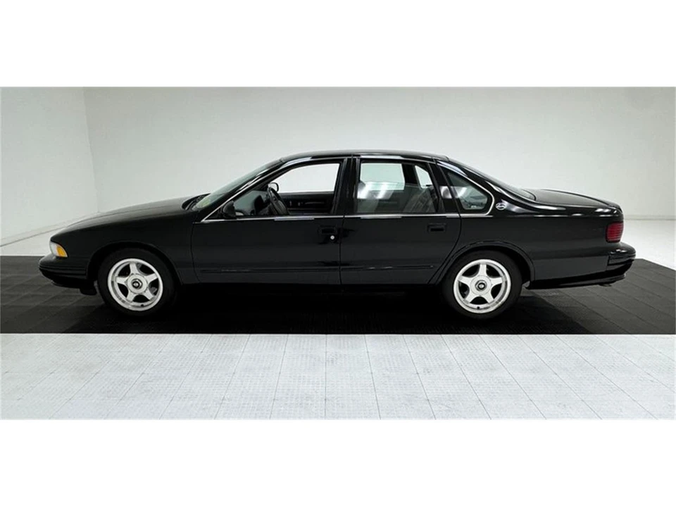 1995 Chevrolet Impala 7th Gen - Image 2 of 31