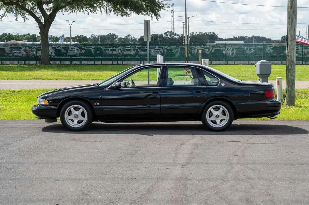1995 Chevrolet Impala 8th Gen - Image 2 of 21