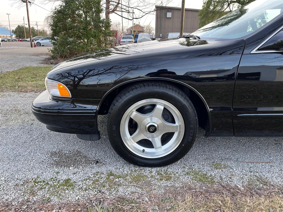 1995 Chevrolet Impala 7th Gen - Image 7 of 31