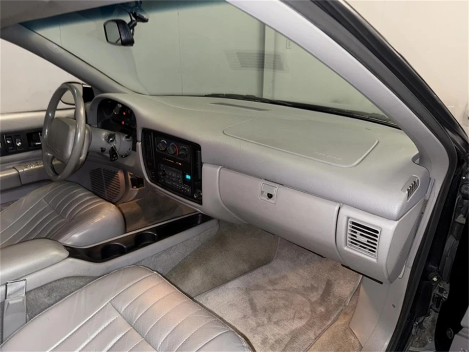 1995 Chevrolet Impala 7th Gen - Image 30 of 31