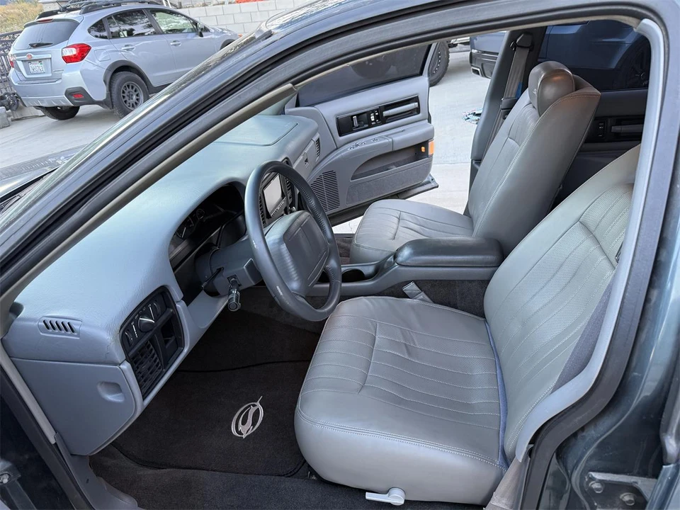 1995 Chevrolet Impala 7th Gen - Image 8 of 13