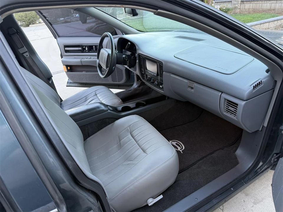 1995 Chevrolet Impala 7th Gen - Image 11 of 13