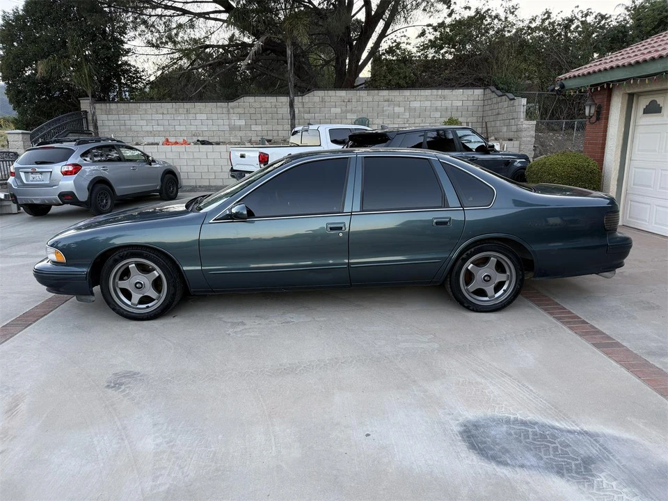 1995 Chevrolet Impala 7th Gen - Image 2 of 13