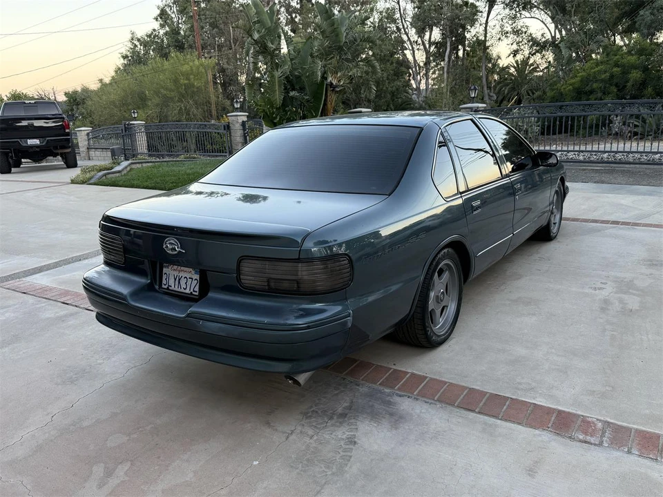 1995 Chevrolet Impala 7th Gen - Image 3 of 13
