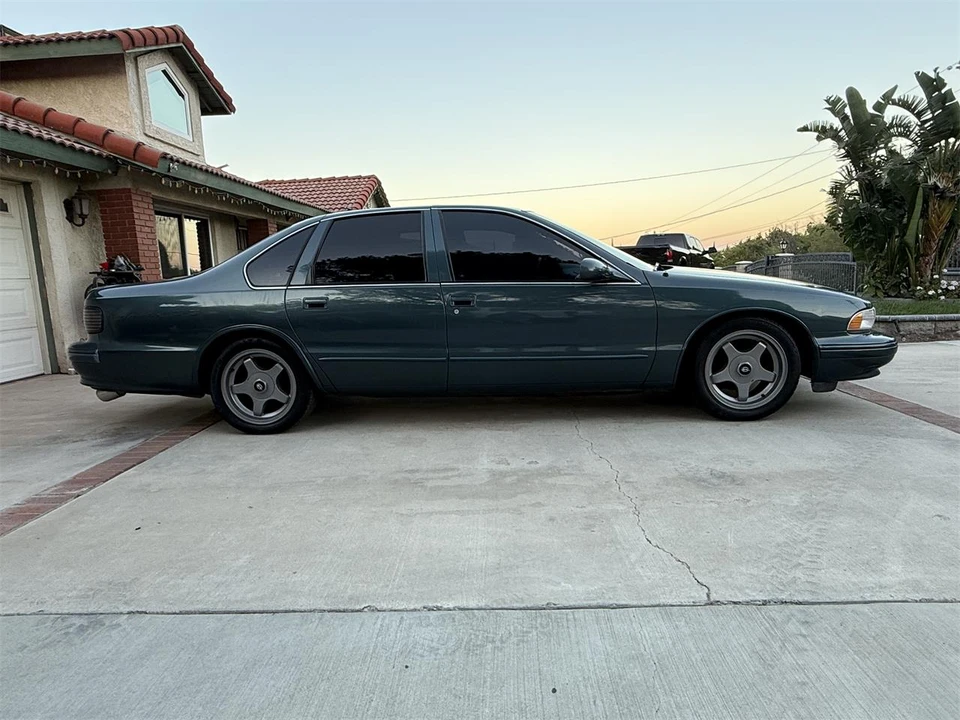 1995 Chevrolet Impala 7th Gen - Image 4 of 13