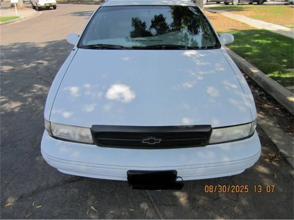 1995 Chevrolet Impala 7th Gen - Image 2 of 20