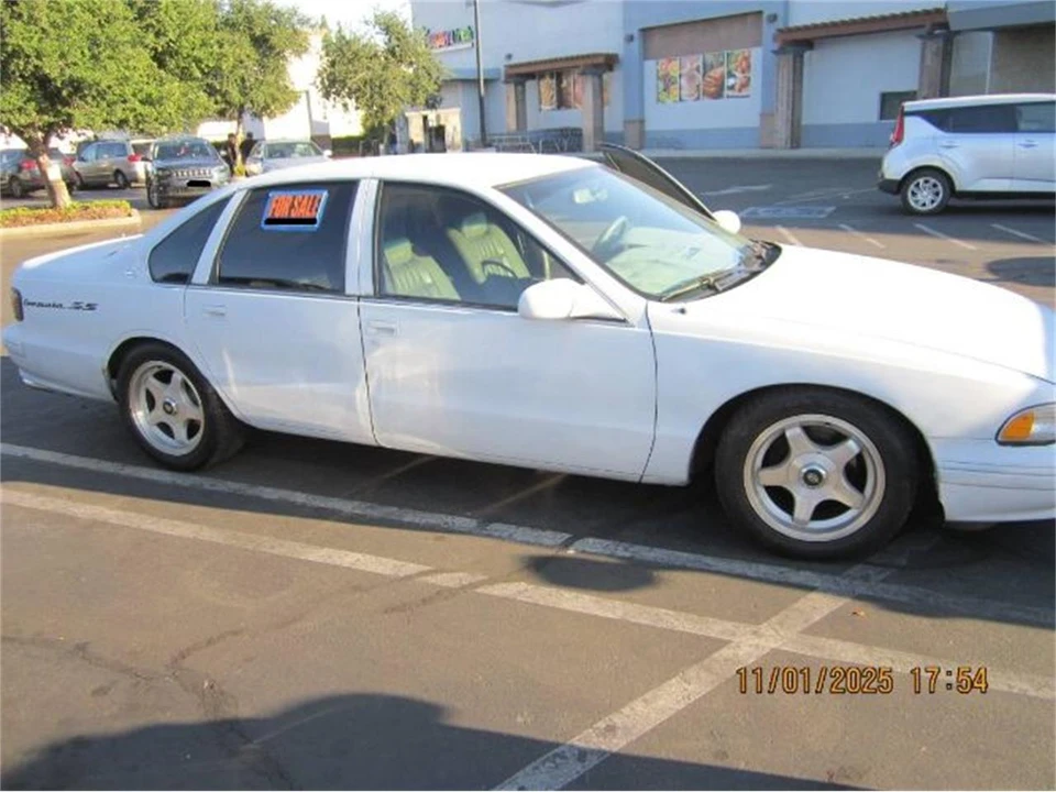 1995 Chevrolet Impala 7th Gen - Image 3 of 20